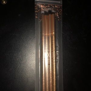Eyeshadow brushes